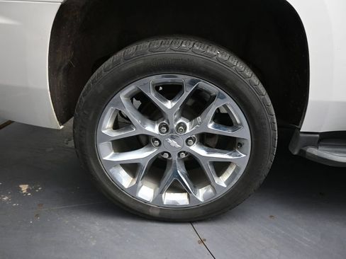 Used 2020 Chevrolet Tahoe LT AWD/4WD image 17