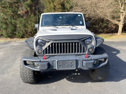 Used 2016 Jeep Wrangler Unlimited Rubicon image 3