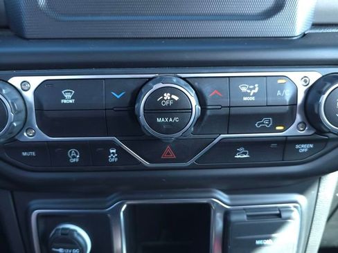 Used 2023 Jeep Wrangler Sport image 30