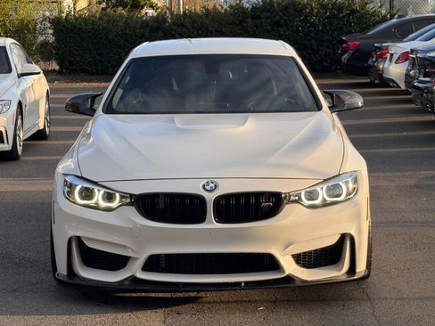 Used 2018 BMW M4 Convertible image 12