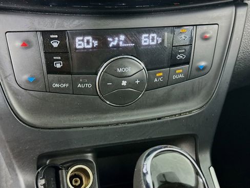 Used 2019 Nissan Sentra SV FWD image 19