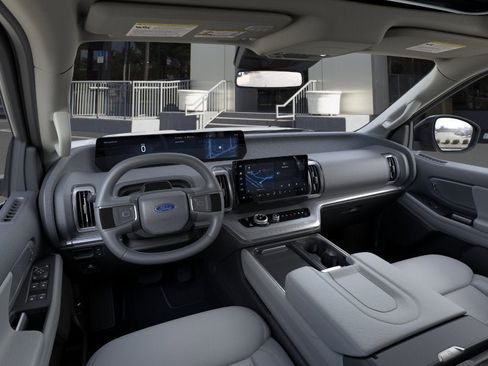 New 2026 Ford Expedition Active RWD image 9