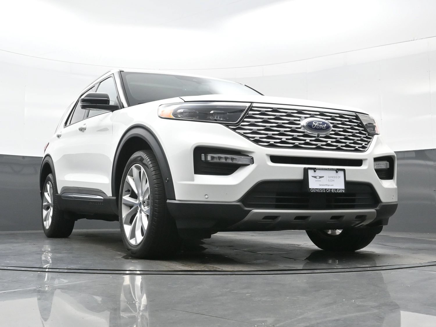 Used 2023 Ford Explorer Platinum w/ Technology Package AWD/4WD image 35