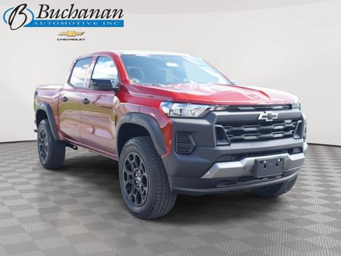 New 2026 Chevrolet Colorado Trail Boss AWD/4WD image 1