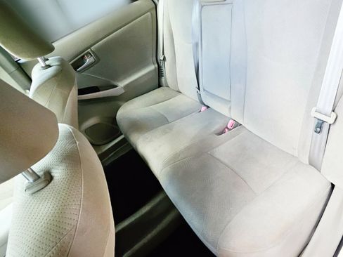 Used 2011 Toyota Prius Five image 11