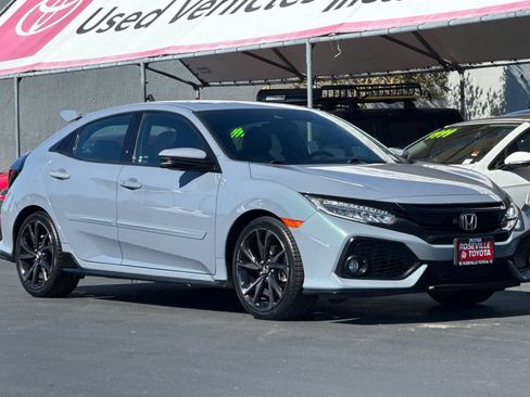 Used 2019 Honda Civic Sport Touring image 5