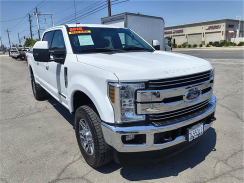 Used 2018 Ford F250 Lariat AWD/4WD image 3