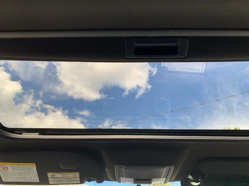 Used 2017 Ford Expedition Limited w/ Equipment Group 301A image 19