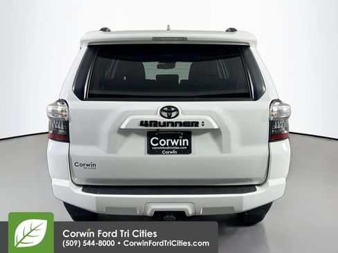 Used 2024 Toyota 4Runner SR5 Premium w/ Moonroof Package AWD/4WD image 13