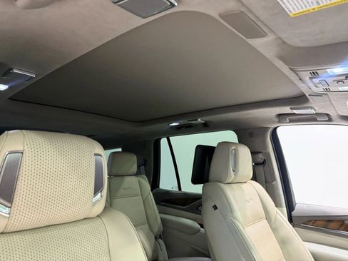 Used 2021 Cadillac Escalade Premium Luxury Platinum image 29
