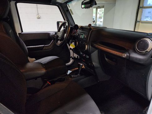 Used 2018 Jeep Wrangler Sport image 21