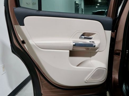 Used 2023 Mercedes-Benz EQB 300 4MATIC w/ Driver Assistance Package image 27