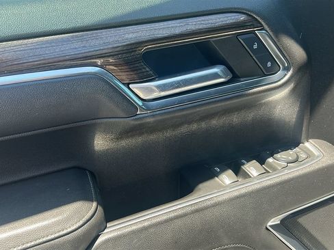 Used 2023 Chevrolet Silverado 1500 LT RWD image 13