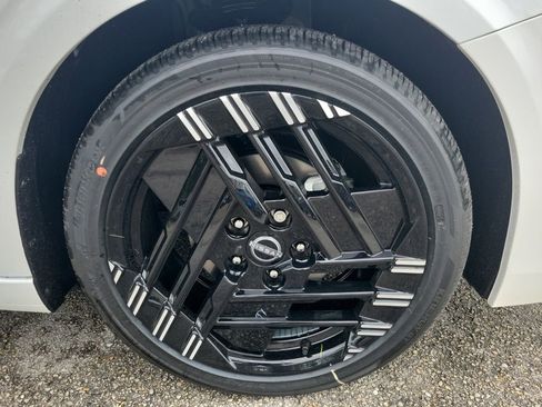 New 2026 Nissan Sentra SR image 9