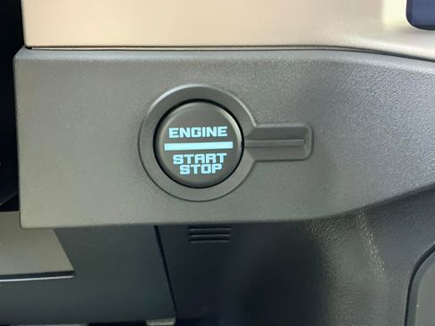 New 2025 Ford Bronco Outer Banks AWD/4WD image 38