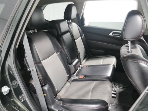 Used 2019 Nissan Pathfinder SV w/ Rock Creek Edition image 17