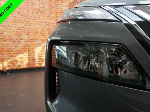 Certified 2022 Nissan Rogue S image 64