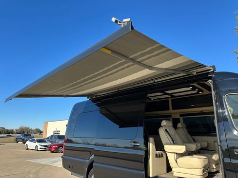 Used 2022 Mercedes-Benz Sprinter 3500 image 38