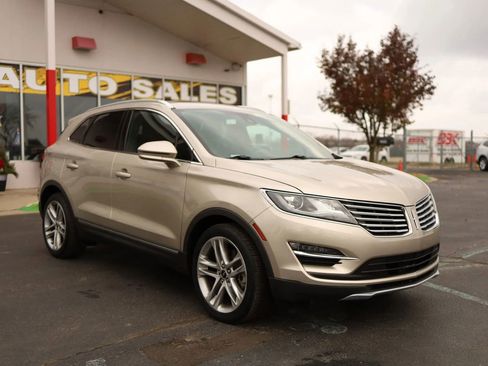 Used 2015 Lincoln MKC Sport Utility 4D w/ Equipment Group 102A Reserve image 3
