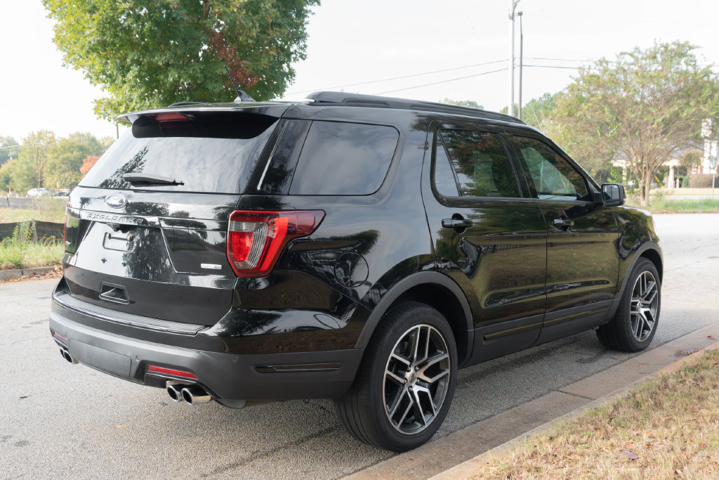 Used 2018 Ford Explorer Sport w/ Equipment Group 401A AWD/4WD image 6