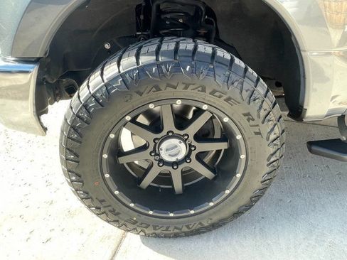 Used 2017 Ford F250 XLT AWD/4WD image 14