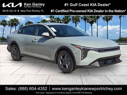 New 2025 Kia K4 LXS