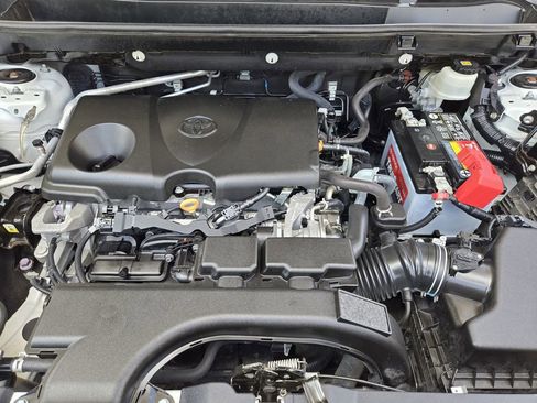 Used 2021 Toyota RAV4 LE FWD image 20
