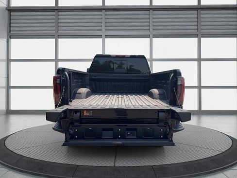 Used 2025 GMC Sierra 2500 AT4X AWD/4WD image 12