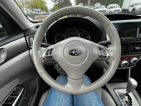 Used 2013 Subaru Forester 2.5X Limited AWD/4WD image 19