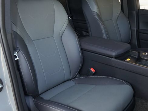 Used 2026 Lexus GX 550 w/ Accessory Package (2T) AWD/4WD image 4