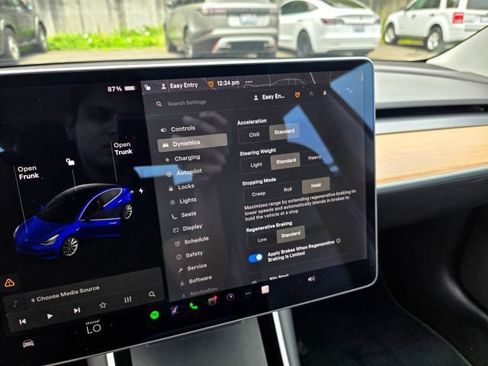 Used 2018 Tesla Model 3 Long Range RWD image 29