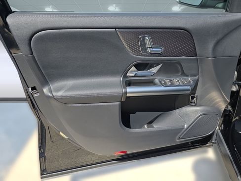 New 2025 Mercedes-Benz GLA 250 image 15