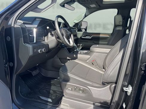 Used 2025 GMC Sierra 2500 Denali w/ Denali Reserve Package image 9