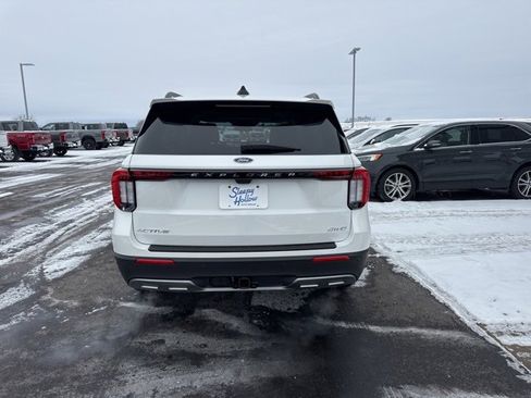 New 2026 Ford Explorer Active w/ Active Comfort Package image 4