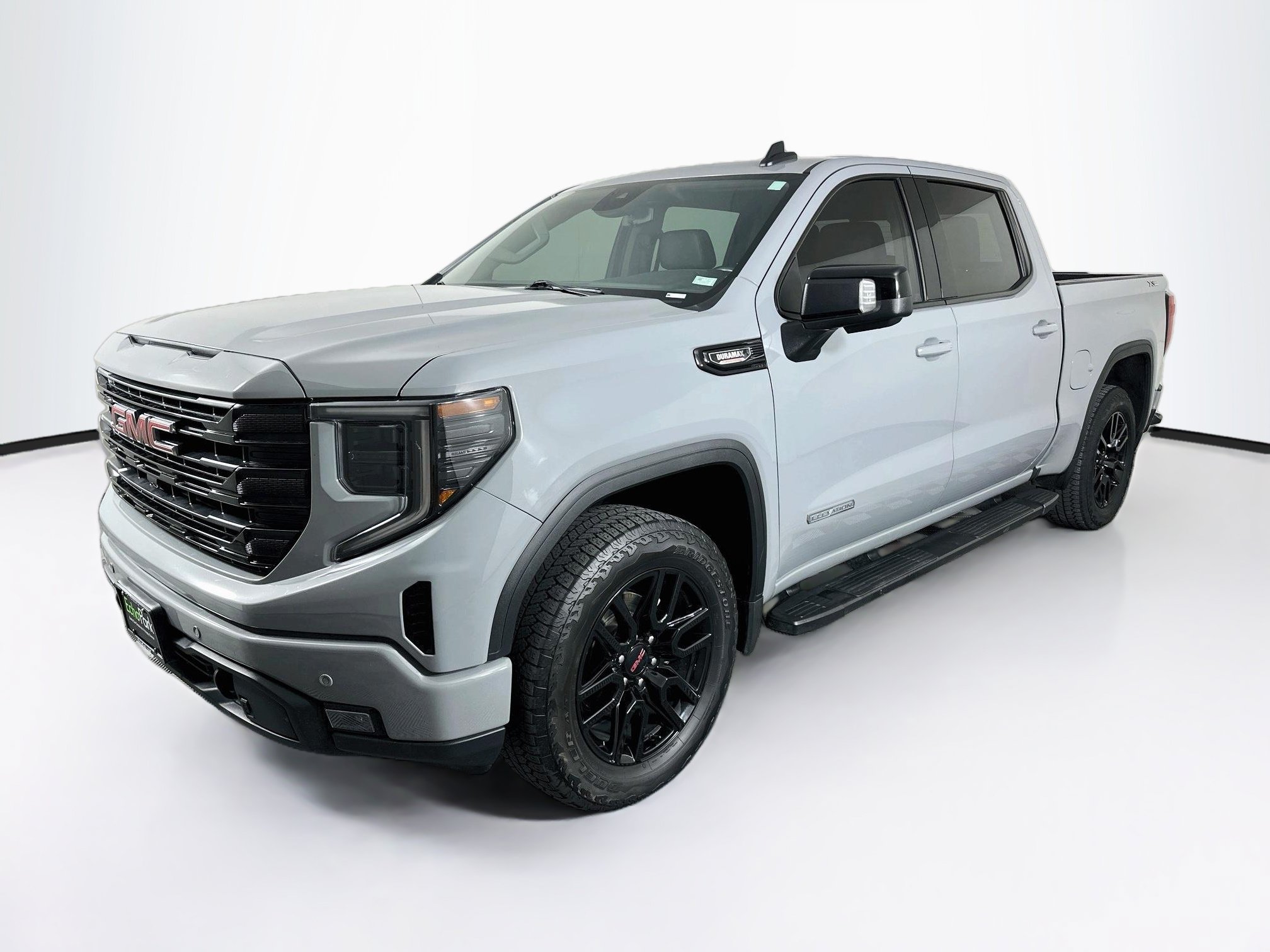 Used 2024 GMC Sierra 1500 Elevation w/ Elevation Premium Package AWD/4WD image 3