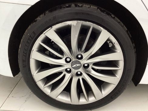 Used 2015 Hyundai Genesis 5.0 w/ Option Group 05 RWD image 47