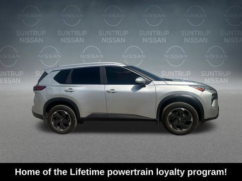 Used 2025 Nissan Rogue SV w/ SV Premium Package AWD/4WD image 7