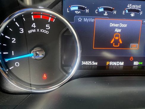 Used 2022 Ford F350 Platinum w/ Tremor Off-Road Package AWD/4WD image 5