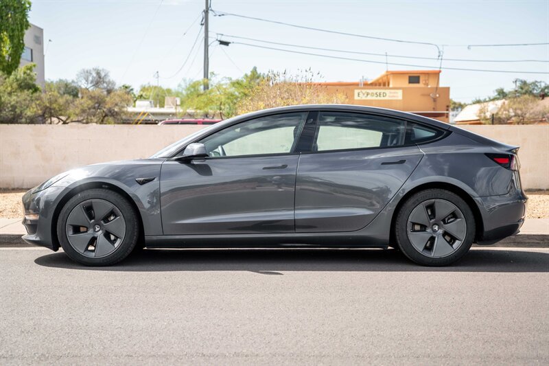Used 2022 Tesla Model 3 Long Range AWD/4WD image 2