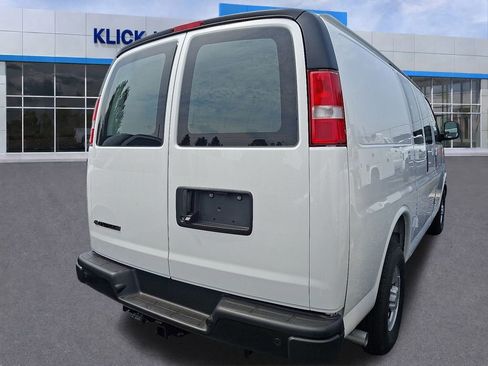 New 2025 Chevrolet Express 3500 w/ Driver Convenience Package image 4