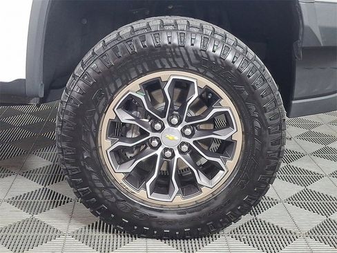 Used 2019 Chevrolet Colorado ZR2 image 12