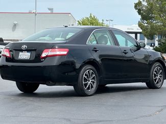 Used 2011 Toyota Camry LE video 2