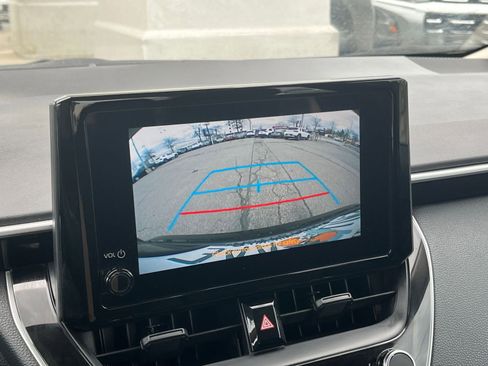 Used 2025 Toyota Corolla LE image 22