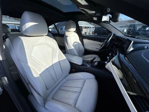 Used 2017 BMW 540i xDrive image 26