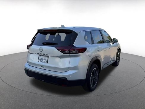 Used 2025 Nissan Rogue SV FWD image 14