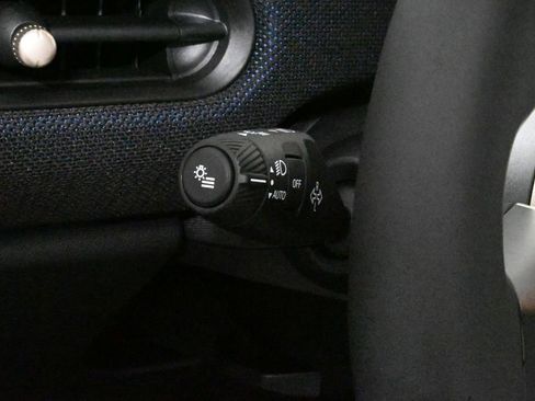 Used 2025 MINI Cooper 2-Door Hardtop image 28