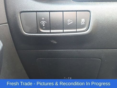 Used 2023 Hyundai Kona SEL w/ Convenience Package AWD/4WD image 16