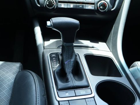 Used 2020 Kia Optima SE FWD image 17