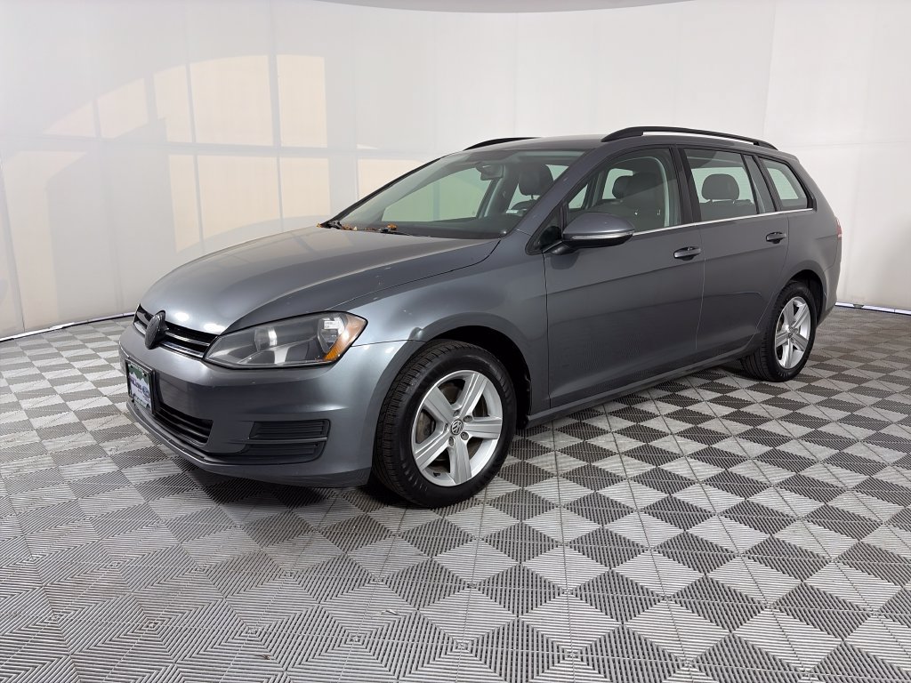 Used 2015 Volkswagen Golf TDI S FWD image 3
