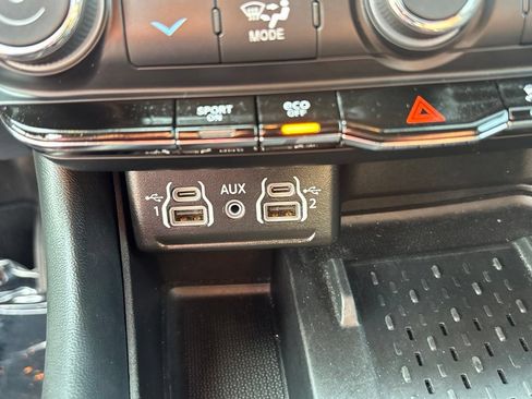 Used 2025 Dodge Durango R/T AWD/4WD image 21